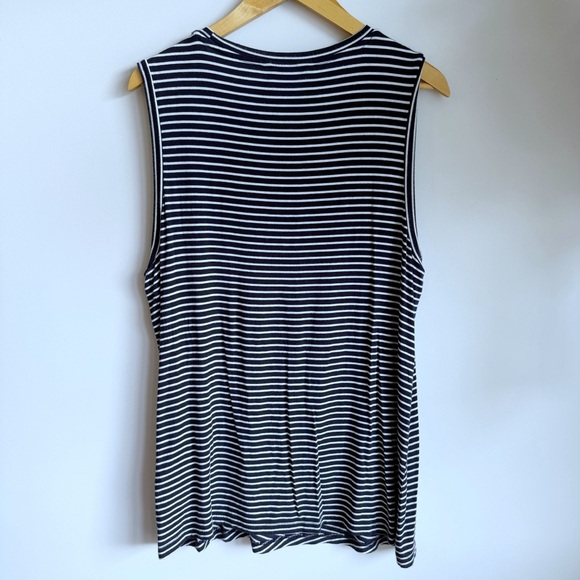 Banana Republic Top - Picture 2 of 6